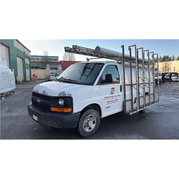 2006 CHEVROLET EXPRESS, 3DR CARGO VAN, WHITE, VIN 1GCGG25V361108769,