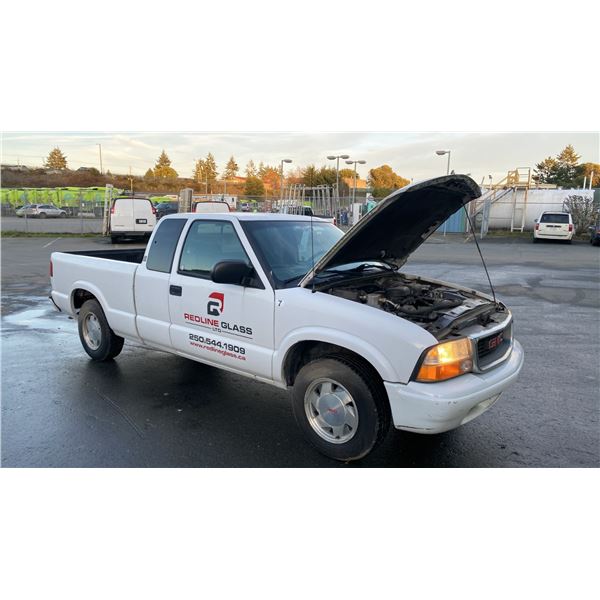 2003 GMC SONOMA SLS, 2DR EXT CAB PU, WHITE, VIN 1GTCS19X238255820,