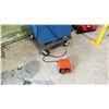 Image 3 : HYDRAULIC PUNCH PRESS WITH FOOT CONTROL. ON WHEELS. 110V