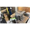 Image 2 : WILTON 6" VICE WITH WORKBENCH AND 17" LONG ANVIL (BENCH IS APPROX 25' LONG)