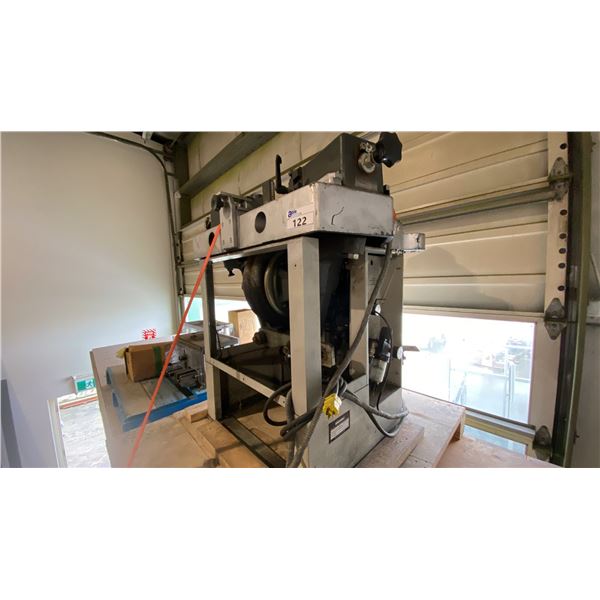 ELUMATEC MODEL EP124 CORNER CRIMPER