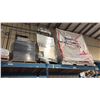 Image 1 : 4 PALLETS OF SHOW DISPLAY MATERIAL