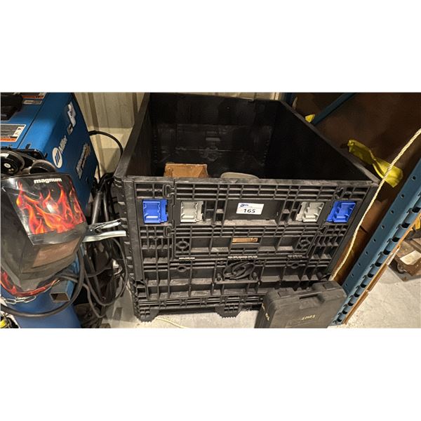 COLLAPSIBLE PALLET BOX WITH CONTENTS