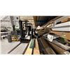 Image 4 : SHELF LOT OF 24' ALUMINUM EXTRUSIONS