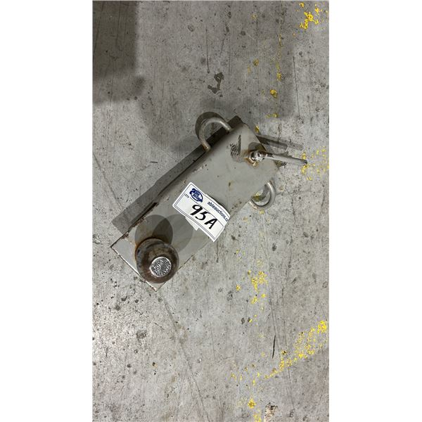 FORKLIFT CLAMP ON TRAILER HITCH WITH 2 5/16" BALL