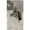 Image 2 : FORKLIFT CLAMP ON TRAILER HITCH WITH 2 5/16" BALL