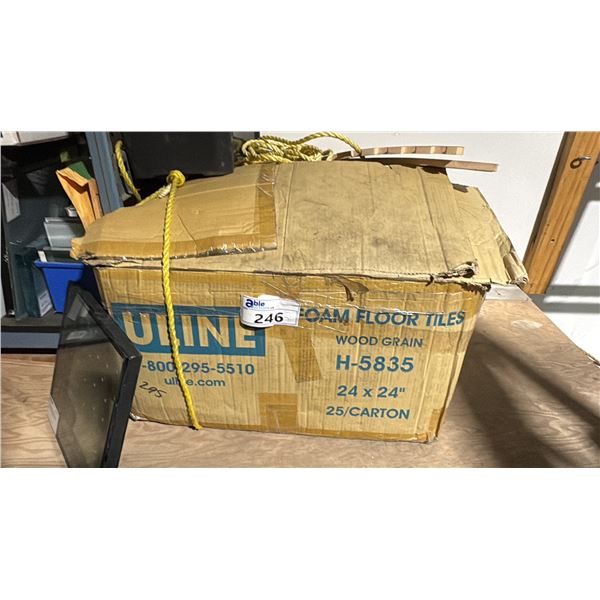 BOX OF 24"X24" WOOD GRAIN INTERLOCKING FOAM FLOOR TILES