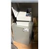 Image 1 : 6 SMALL ELECTRIC BOXES