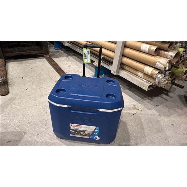 COLEMAN WHEELED COOLER 50 QT/47 LITRES. HOLDS UP TO 84 CANS OF BEER