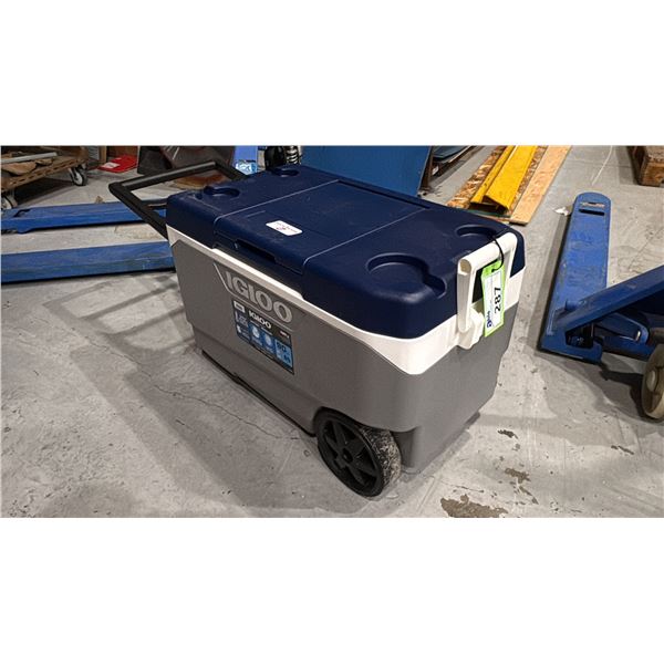 IGLOO MAX COLD 85 LITRE WHEELED COOLER-HOLDS 137 CANS OF BEER (NEW RETAIL $210)