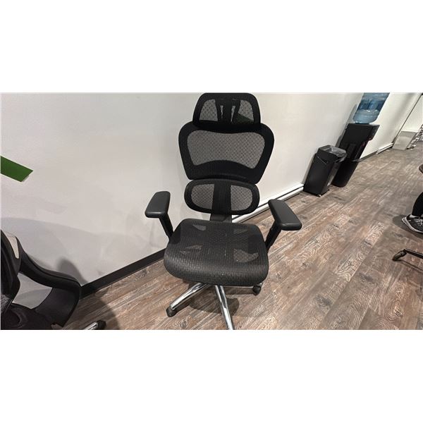 MESH BACK TASK CHAIR