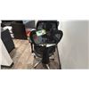 Image 2 : MESH BACK TASK CHAIR