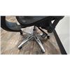Image 3 : MESH BACK TASK CHAIR