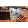 Image 4 : 30" INSIGNIA STAINLESS FRIDGE 66" HIGH. WITH SOME CONTENTS