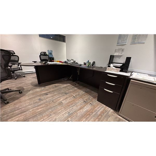 2 LARGE L SHAPED DESKS. 9'X6', 8'X9 1/2', BOOKCASE, 2 DRAWER PEDESTALS, NO CONTENTS