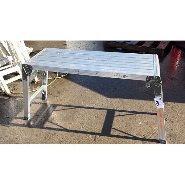 40"  WIDE X 24" HIGH LOCKING STEP PLATFORM