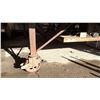 Image 2 : 10' X 8' TILTING WORK TABLE. METAL FRAME. CARPET SURFACE. HYDRAULIC LIFT WITH ELECTRIC MOTOR.
