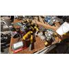 Image 3 : GROUP OF ASSORTED POWER TOOLS. ENGRAVER, SANDER, GRINDER, DRILLS, HILTI BATTERY AND CHARGER
