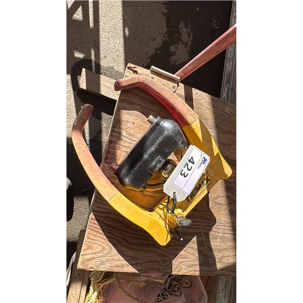 TRIMAX WHEEL LOCK AND BALL LOCK WITH KEYS