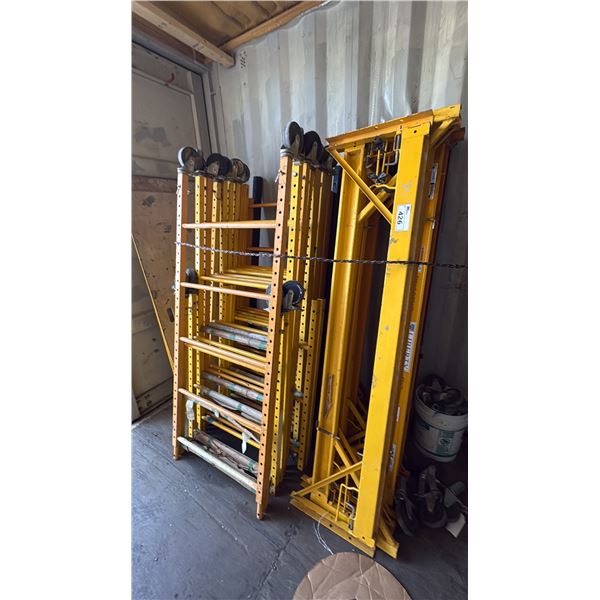 LARGE GROUP OF PAINTER'S SCAFFOLD. APPROX. 15 UPRIGHTS, 13 BEAMS, DECKING AND WHEELS.