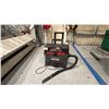 Image 2 : RIDGID PRO PACK PLUS PORTABLE VACUUM.