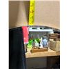 Image 2 : Round 29.5" Wall Mirror w/ Shelf