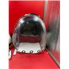 Image 4 : 2 Remote Control Star Wars Droids (BB Unit, R2-D2) & Space Capsule Pet Carrier