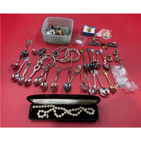 VTG Souvenir Spoon, Costume Jewelry, Pin, & Keychain Lot