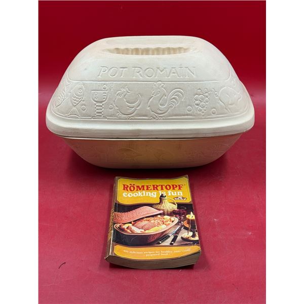 VTG Romertopf Clay Roaster w/ Recipe Book