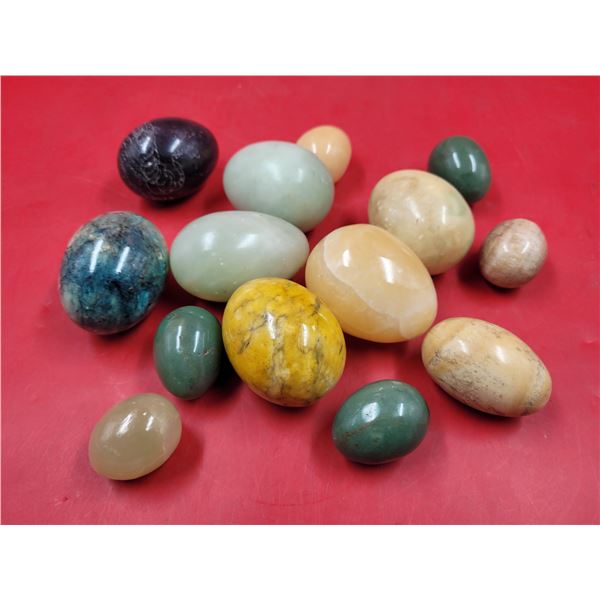 Lot of Assorted Crystal/Stone Eggs