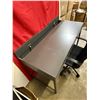 Image 2 : Desk & Rolling Office Chair