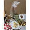 Image 8 : Assorted Christmas Decorations