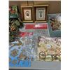 Image 6 : Assorted Christmas Decorations