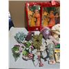 Image 2 : Assorted Christmas Decorations