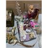 Image 9 : Assorted Christmas Decorations