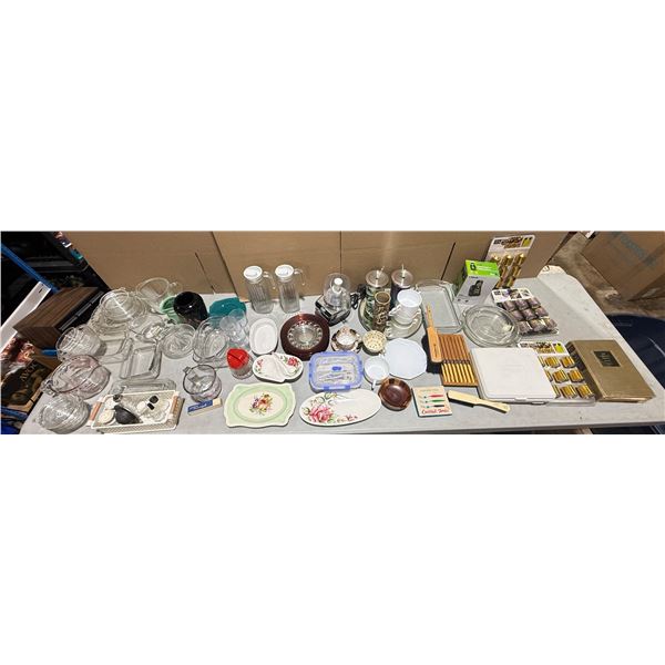 Household Items (Many Vintage): Pyrex, Food Processor, Cordless Telephone, & More