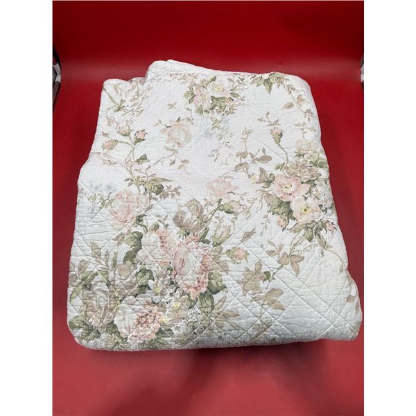 Vintage Floral Print Blanket