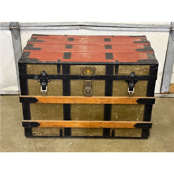 Great Looking Antique Steamer Trunk