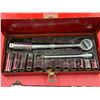 Image 2 : Gray Tools: Ratchet Set With Sockets & Flex Head Drive