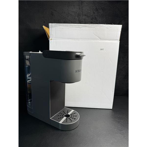 Keurig K-Mini Go Single Serve K-Cup Pod Coffee Maker 1.24L Capacity - New Open Box