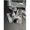 Image 3 : 8PC Dungeons and Dragons RPG Metal Dice and Carry Bag - New