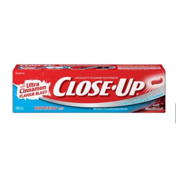Lot of 4 –  Close-Up Anticavity Fluoride Toothpaste with Ultra Cinnamon Flavour Blast 100mL
