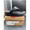 Image 2 : FitFlop Women’s Lulu Leather Toe-Post Thong Sandals Size 8