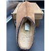 Image 4 : Kirkland Unisex Shearling Slipper, Tan Havane, Men’s Size 8, Women’s Size 9