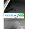 Image 3 : Sensodyne Fresh Mint Toothpaste 100mL and Crest Plus Scope 20mL Combo Set