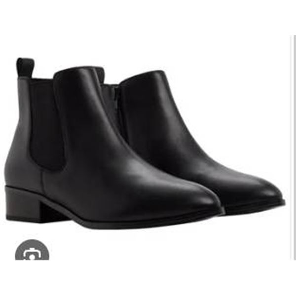Aldo Black Chelsea Boots Size 9 with Stacked Heel and Elastic Sides