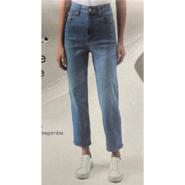 Calvin Klein High Rise Straight Jeans – Women’s Size 27