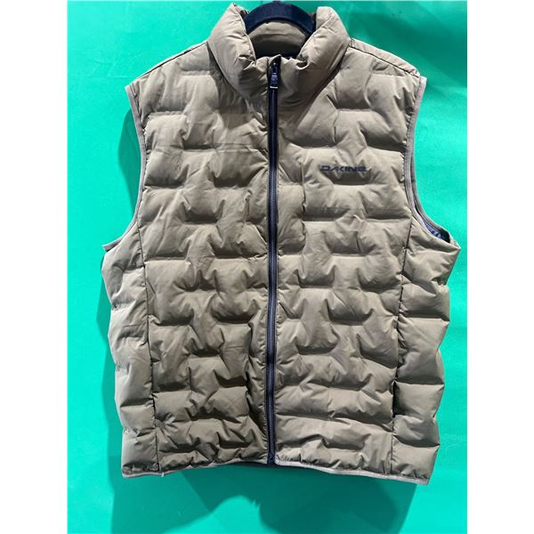Dakine L/G Quilted Sleeveless Vest with High Collar, Zippered Front