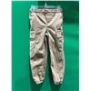 Image 2 : Levis Cargo Jogger Pants for Kids, Size 7, Beige