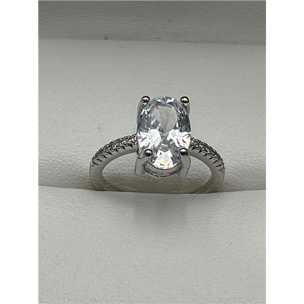 Oval Cut 2.00 Carat Solitaire Ladies engagement ring size 7
